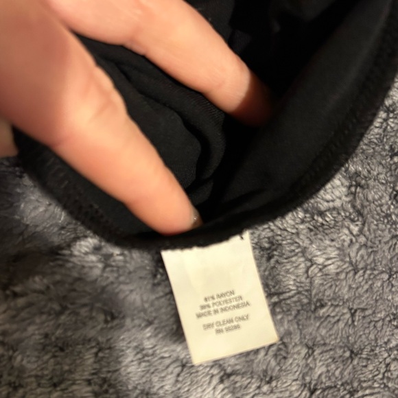 Gorgeous NWT Black Rhinestone Twist Neckline Express Top SzM - Picture 6 of 6